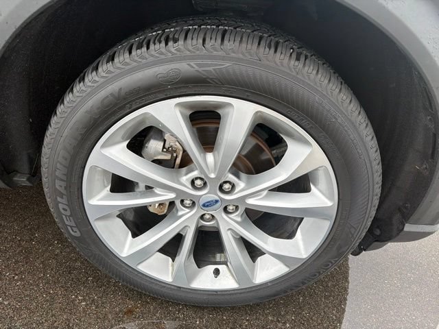 Certified 2021 Ford Explorer Platinum w/ Equipment Group 601A AWD/4WD image 4