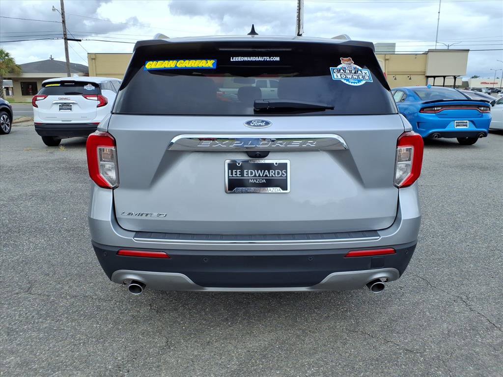 Used 2023 Ford Explorer Limited image 3