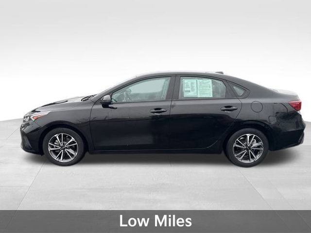 Used 2023 Kia Forte LXS w/ LXS Technology Package image 6