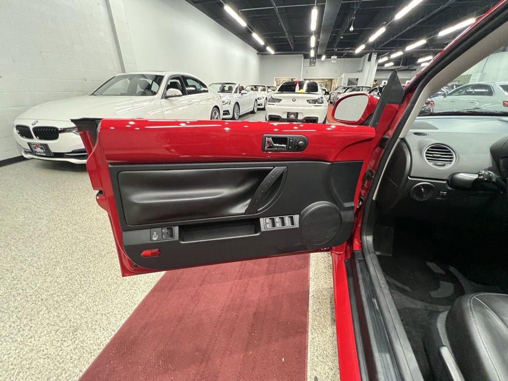 Used 2009 Volkswagen Beetle S image 21