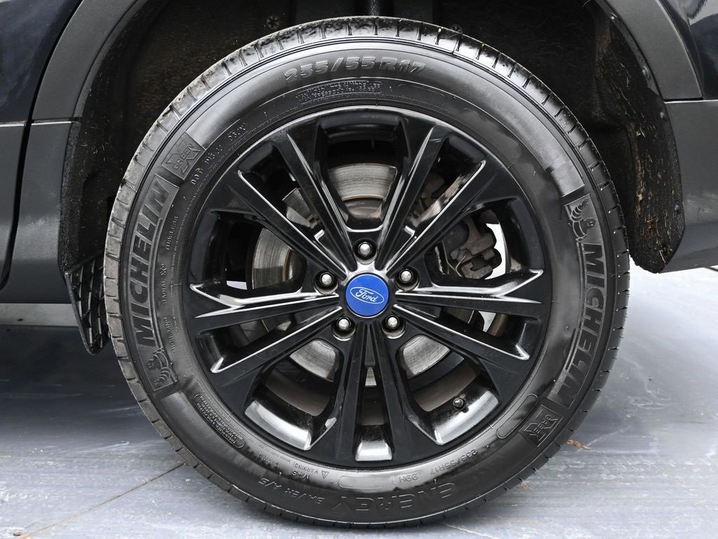 Used 2019 Ford Escape SE image 12