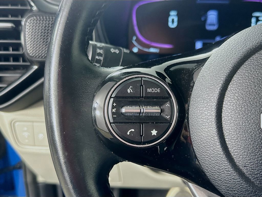 Used 2025 Kia Soul EX image 22