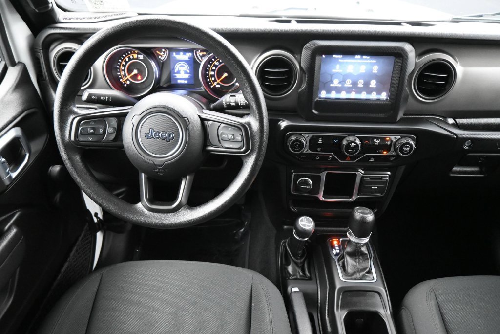 Used 2022 Jeep Wrangler Unlimited Sport AWD/4WD image 5