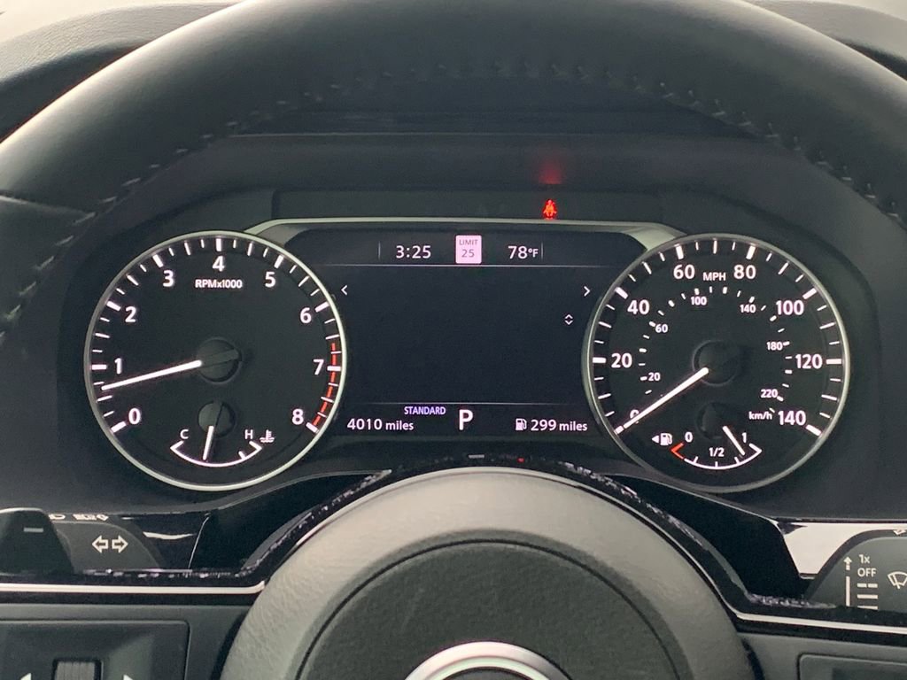 Used 2025 Nissan Pathfinder SL image 10