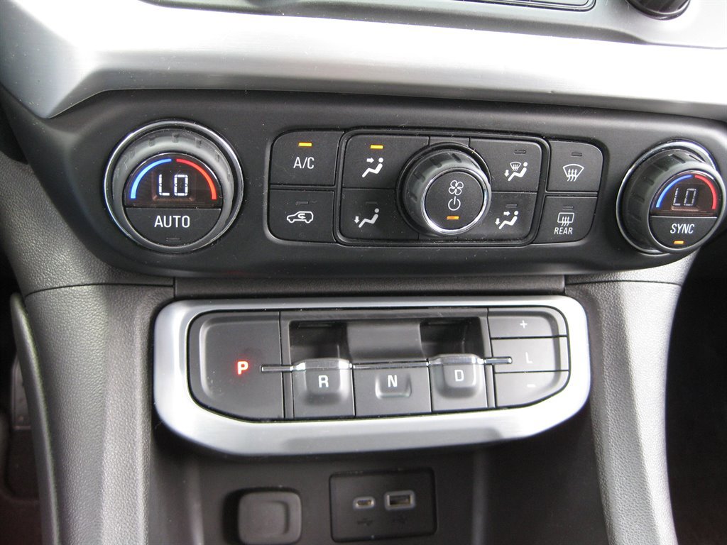 Used 2020 GMC Acadia SLE FWD image 17