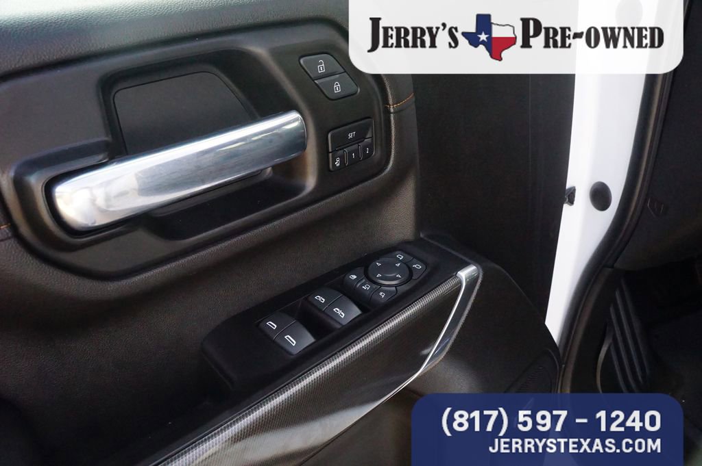 Used 2022 GMC Sierra 2500 AT4 w/ AT4 Preferred Package image 16