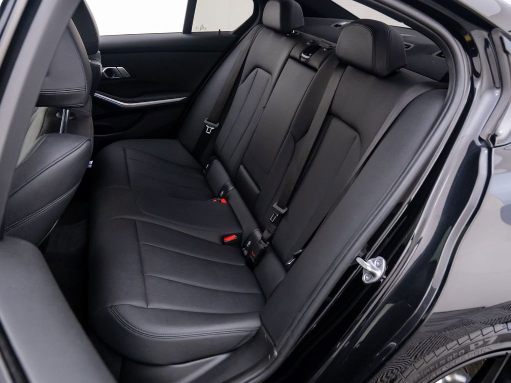 Used 2021 BMW 330i xDrive Sedan w/ M Sport Package image 15