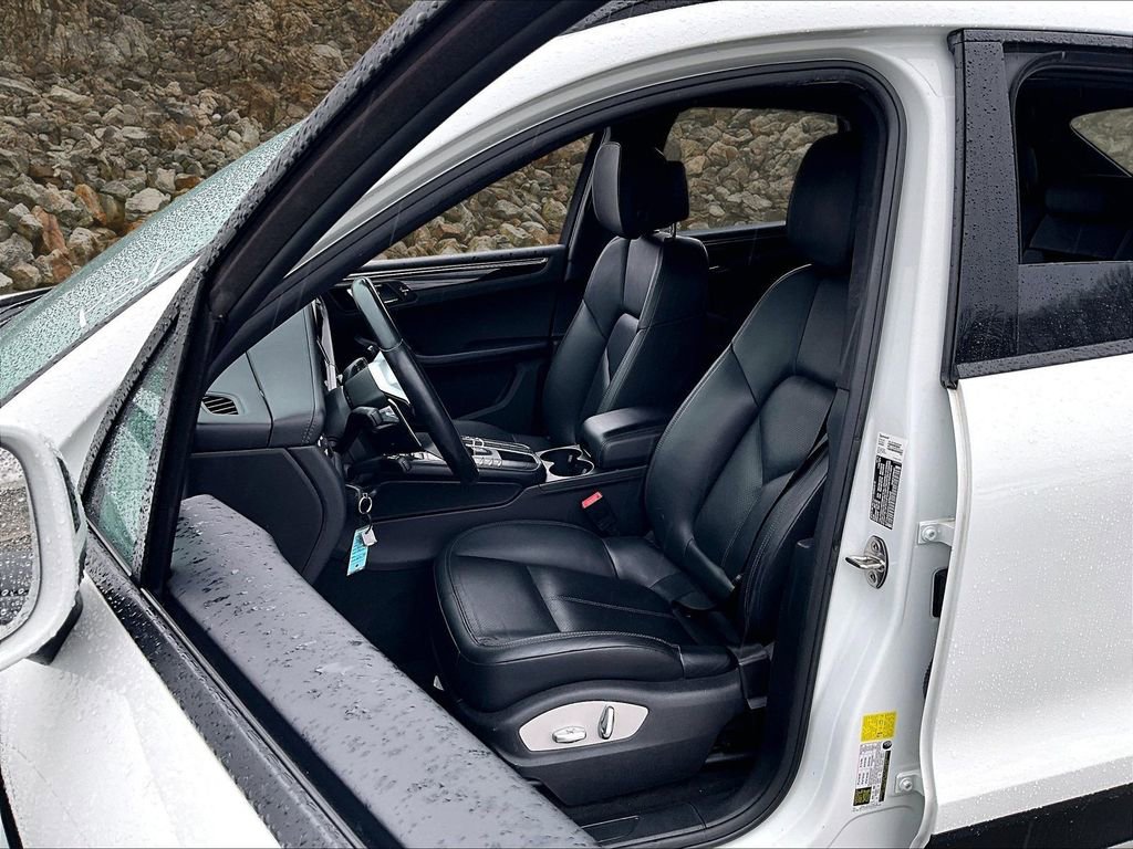 Used 2020 Porsche Macan image 22