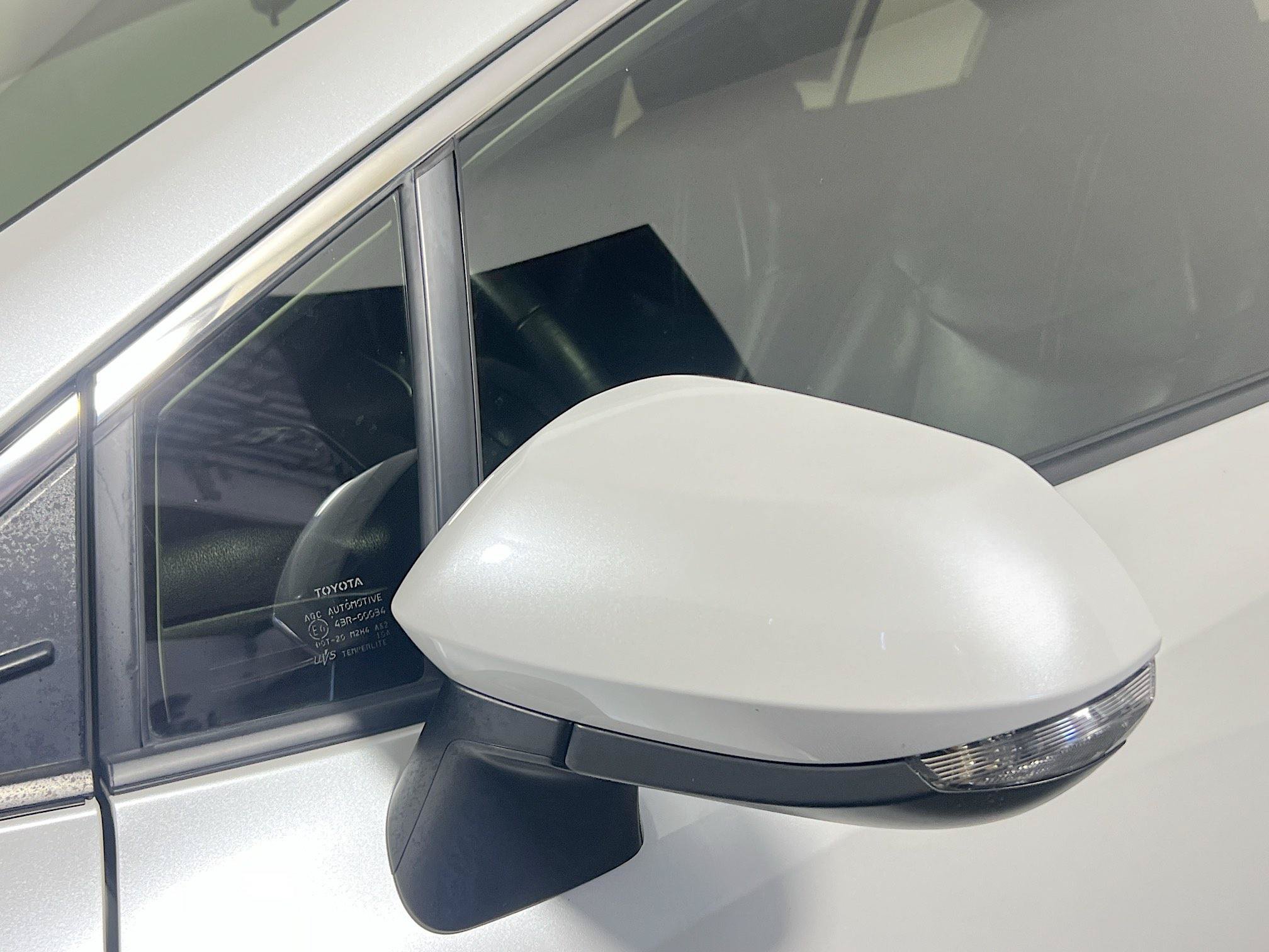 Used 2024 Toyota Corolla XLE FWD image 12