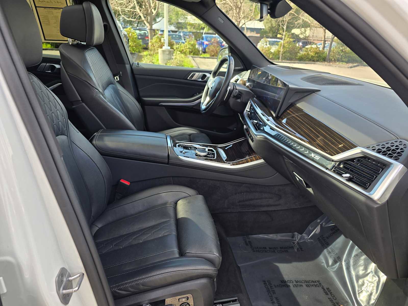 Used 2025 BMW X5 xDrive50e image 11