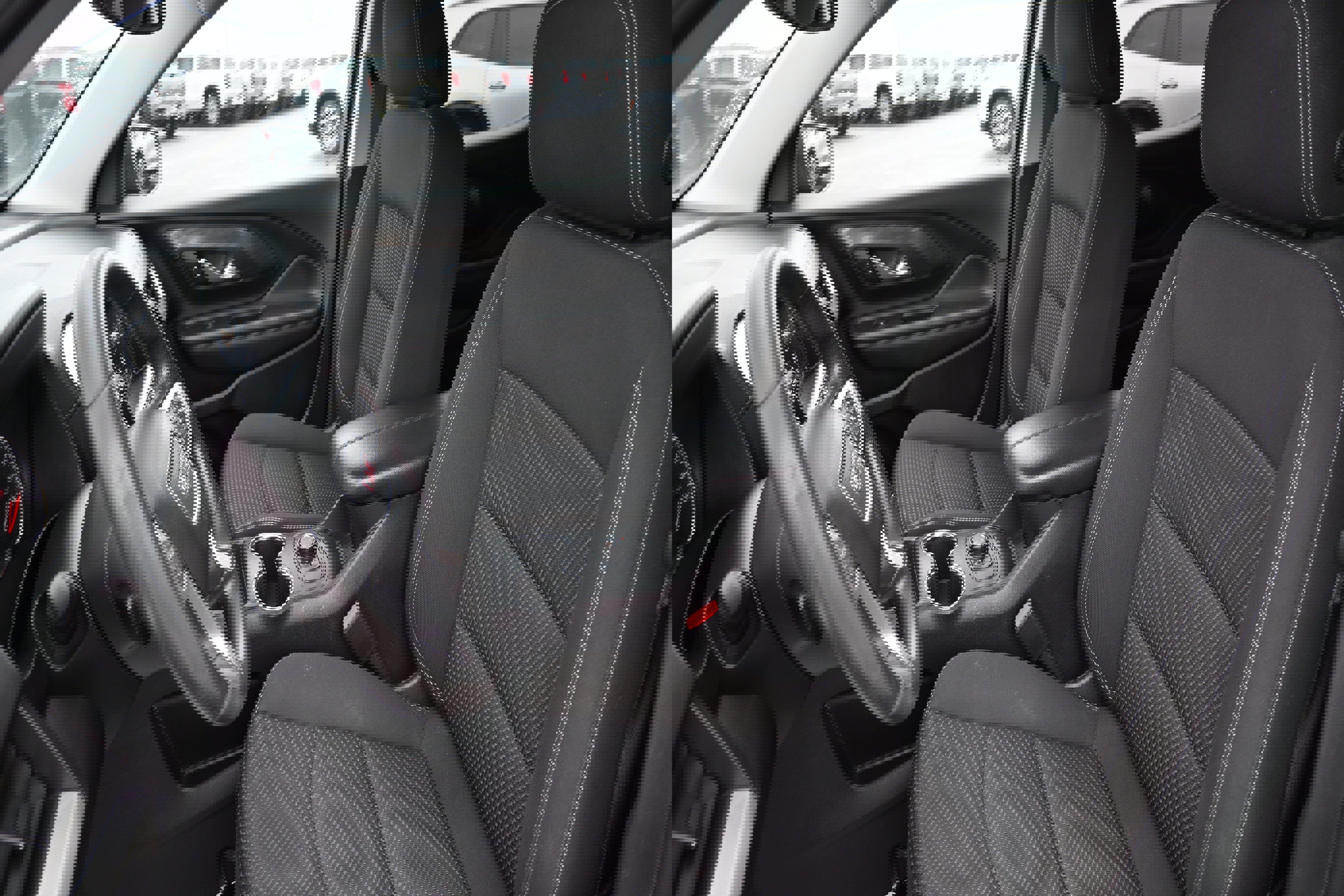 Used 2023 GMC Terrain SLE image 24