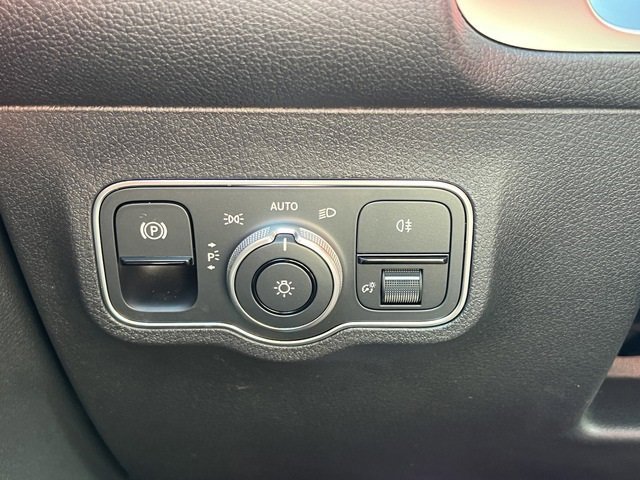 Used 2024 Mercedes-Benz GLB 250 image 18