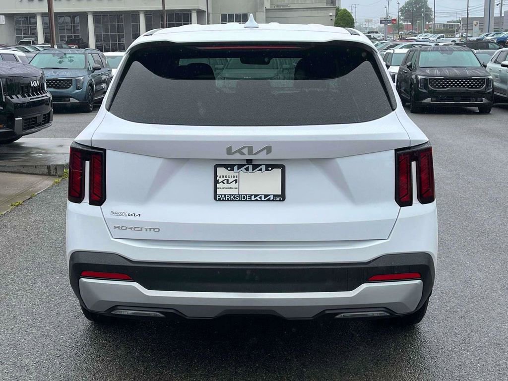 Used 2025 Kia Sorento LX FWD image 26