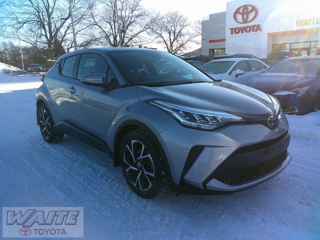 Used 2020 Toyota C-HR XLE image 1