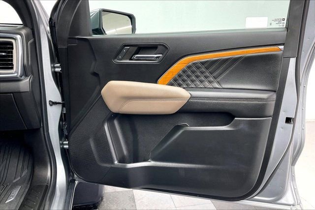 Used 2023 GMC Canyon Denali image 26