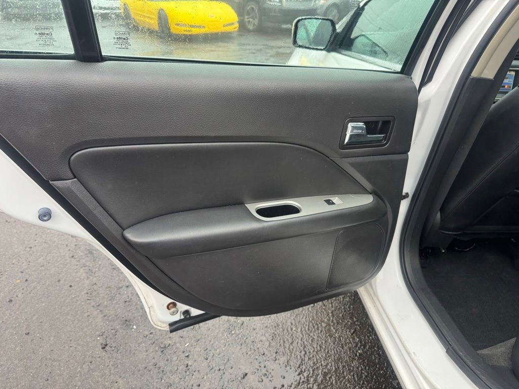 Used 2011 Ford Fusion Hybrid w/ 502A Rapid Spec Order Code image 25