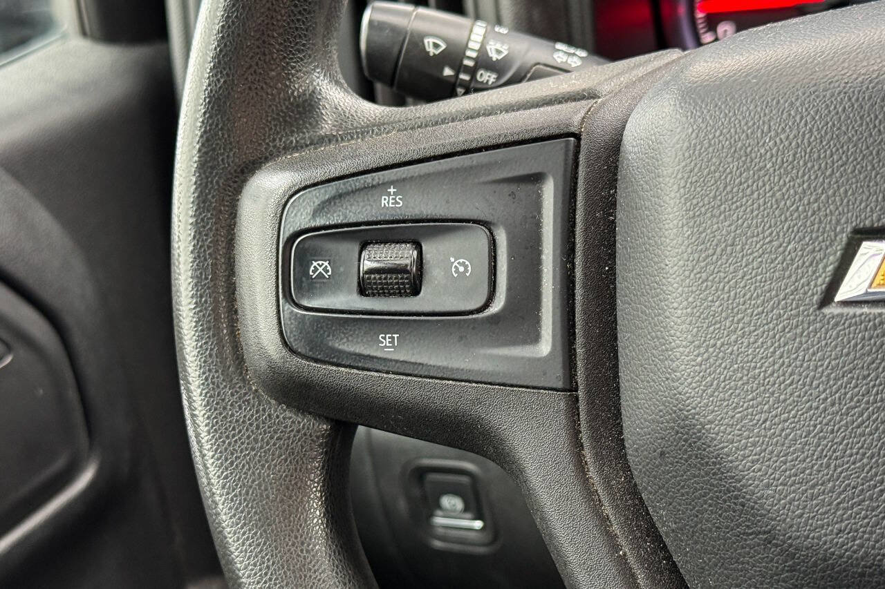 Used 2019 Chevrolet Silverado 1500 Custom w/ Custom Value Package AWD/4WD image 26