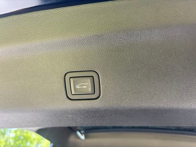 Used 2024 GMC Yukon Denali AWD/4WD image 23