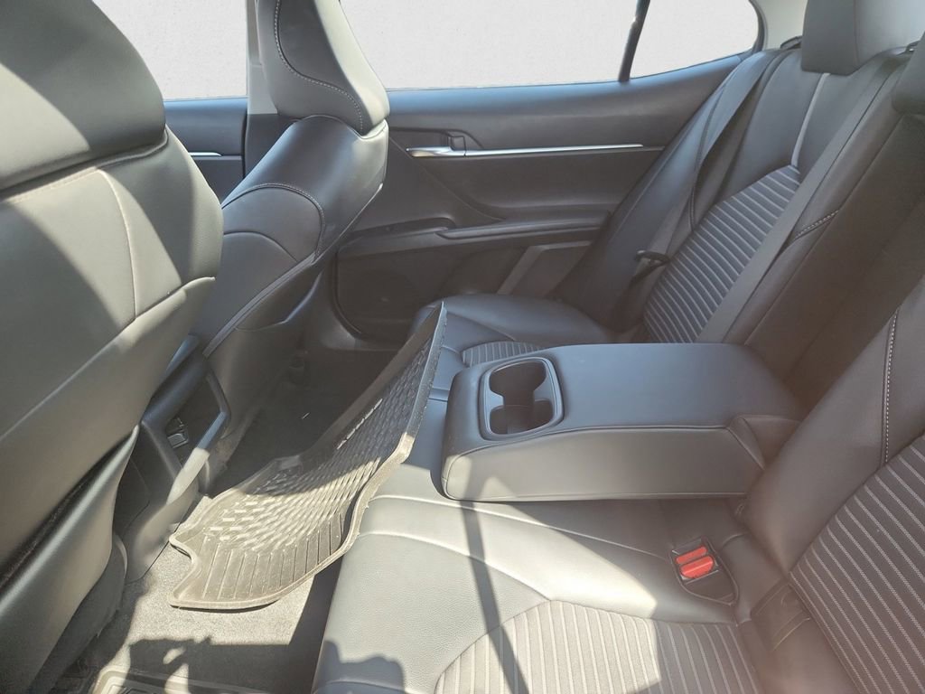 Used 2022 Toyota Camry SE FWD image 8