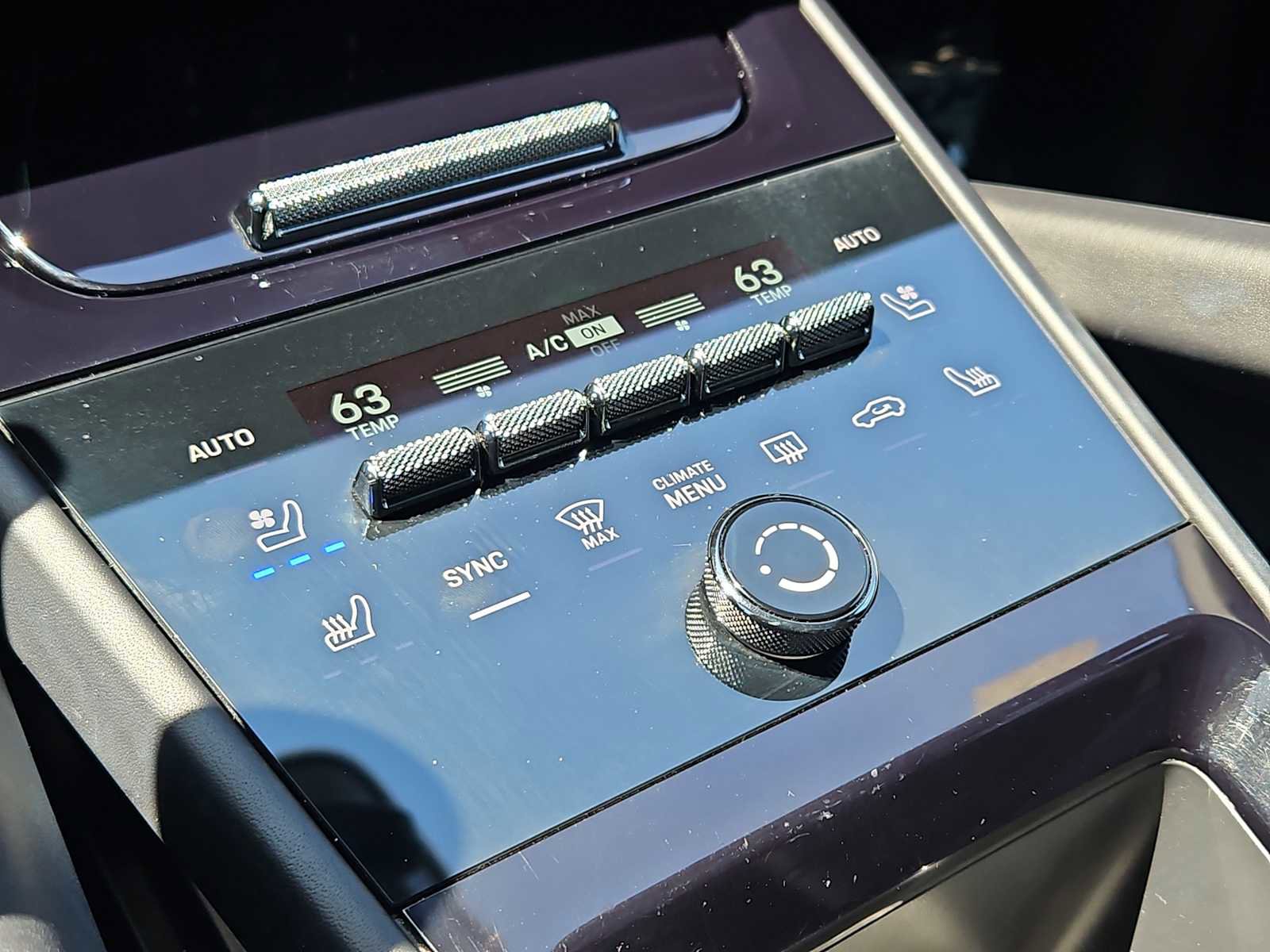 Used 2024 Porsche Cayenne Coupe AWD/4WD image 19