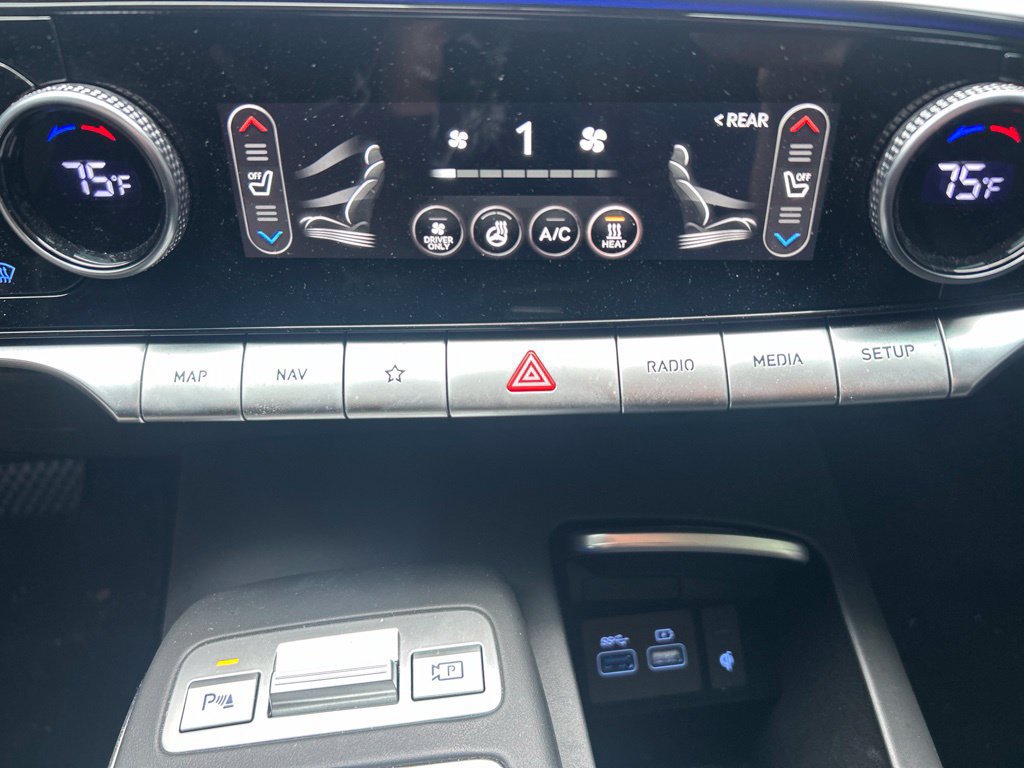 Certified 2025 Genesis Electrified GV70 w/ Prestige Package AWD/4WD image 19