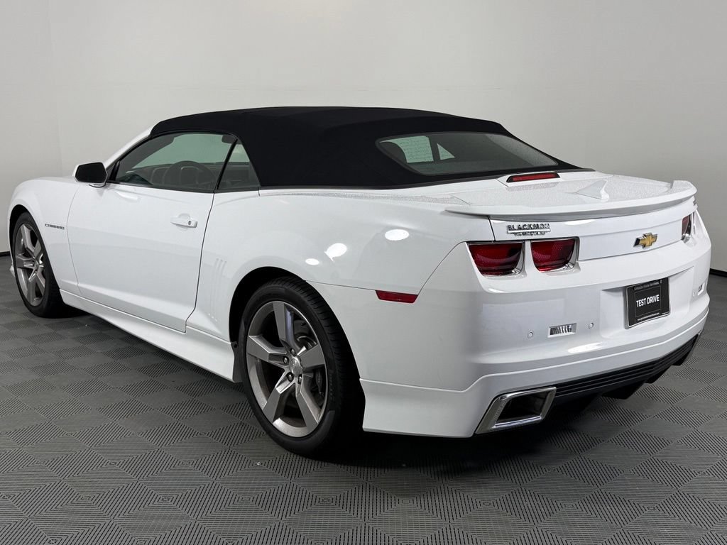 Used 2013 Chevrolet Camaro SS RWD image 3