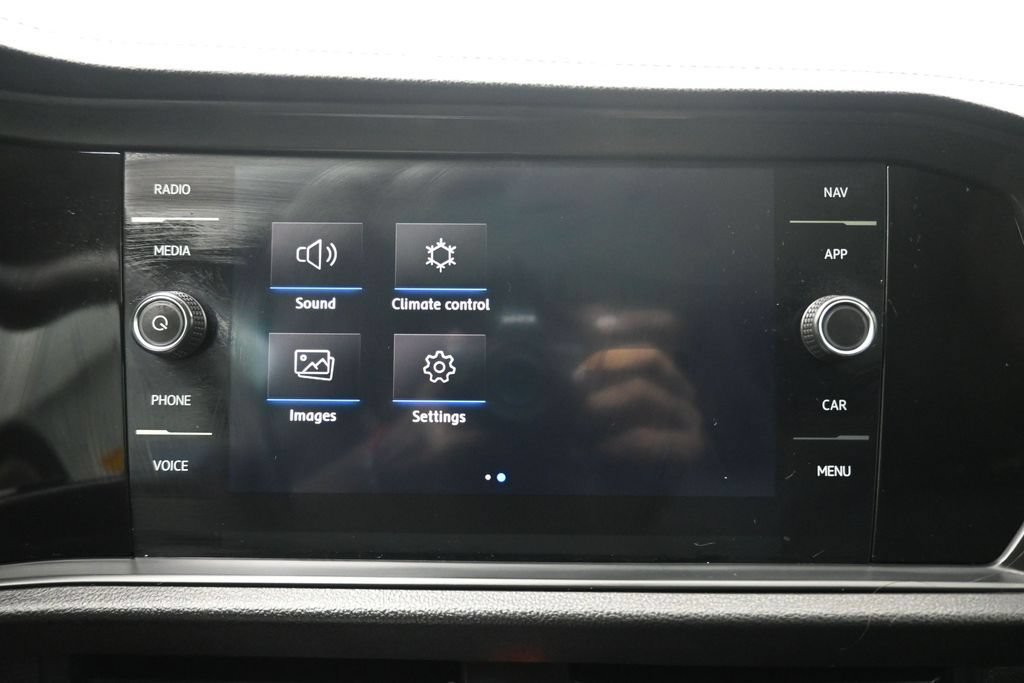 Used 2020 Volkswagen Jetta SEL Premium FWD image 19