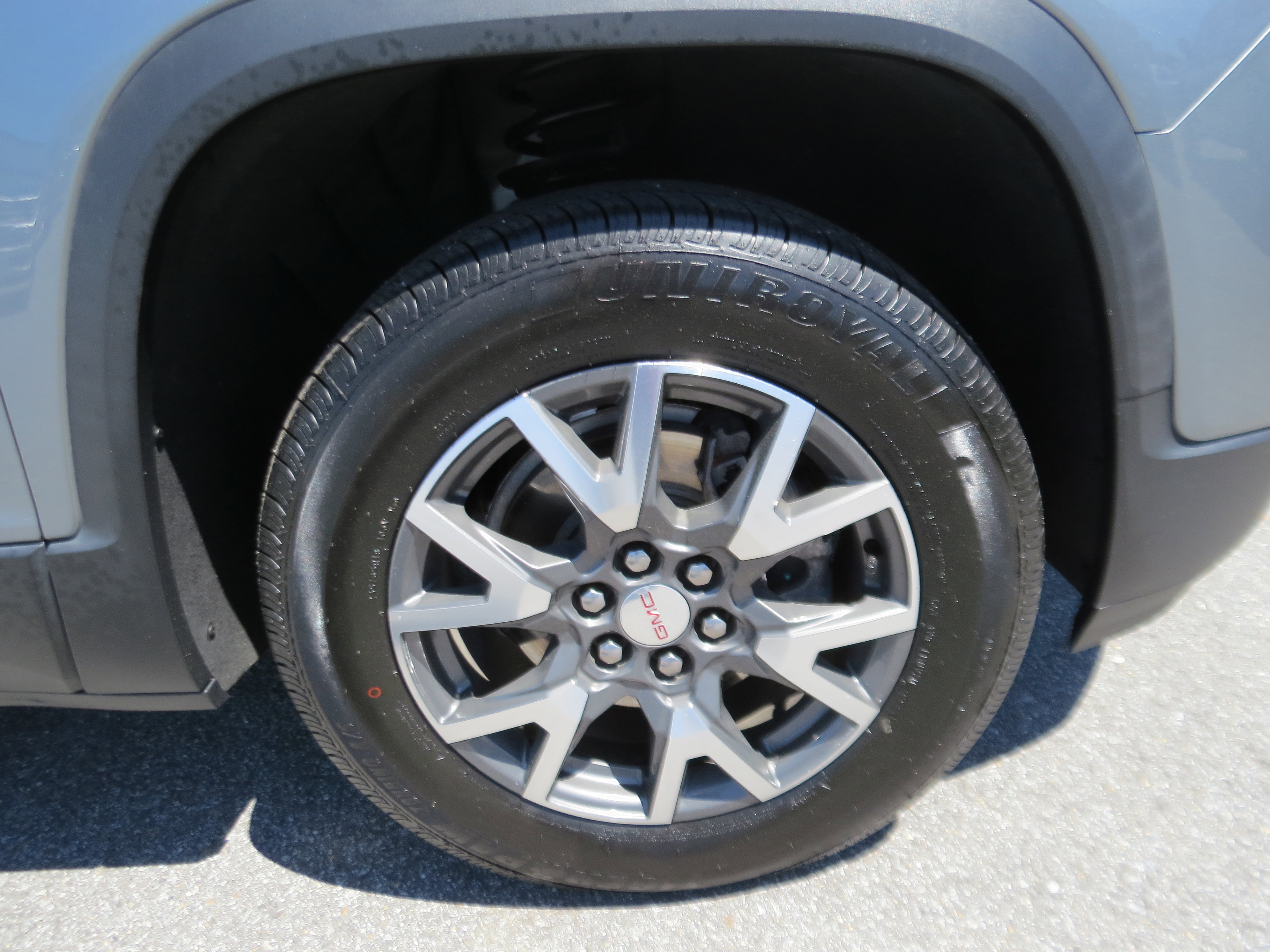 Used 2023 GMC Acadia SLE FWD image 10