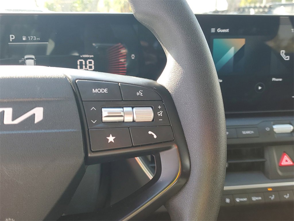 Certified 2025 Kia K4 LXS image 21