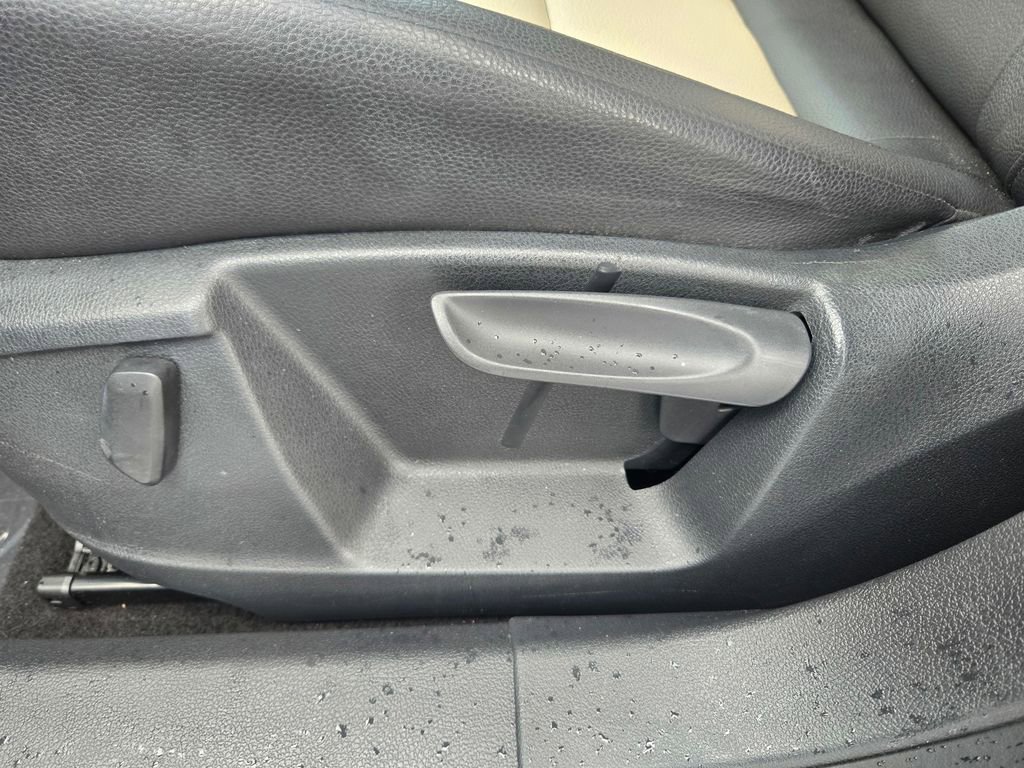 Used 2016 Volkswagen Tiguan S image 13