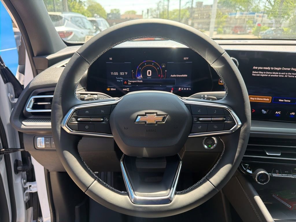 New 2026 Chevrolet Traverse LT w/ Driver Confidence Package AWD/4WD image 11