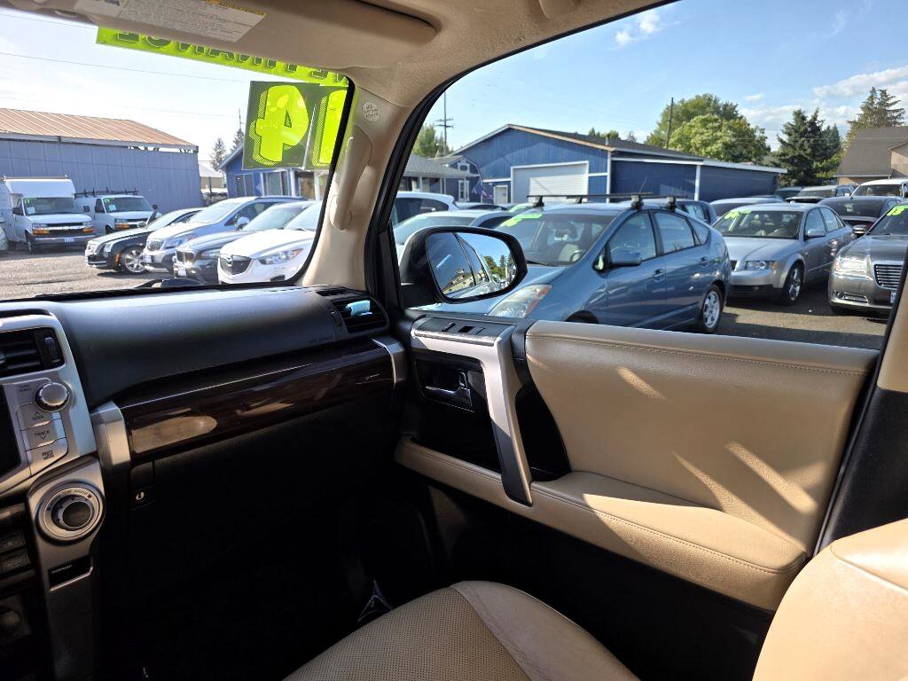 Used 2014 Toyota 4Runner Limited image 14