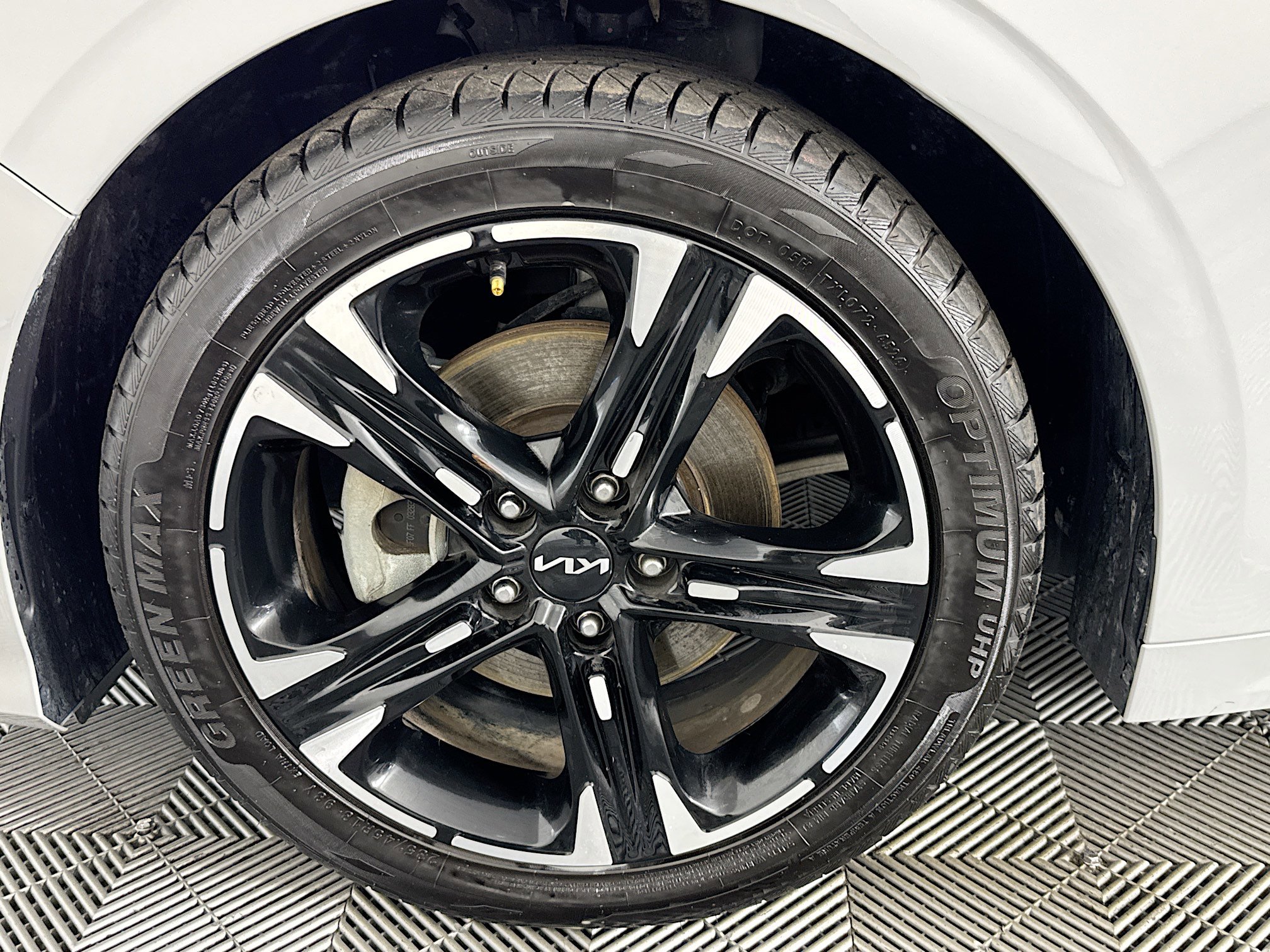 Used 2024 Kia K5 GT-Line w/ GT-Line Premium Package image 37