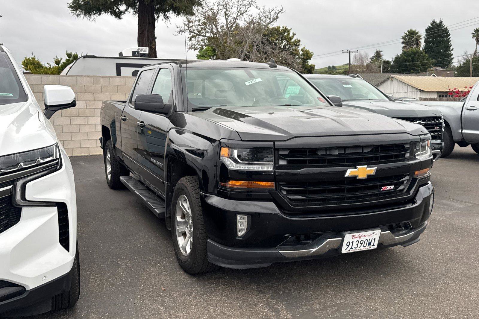 Used 2017 Chevrolet Silverado 1500 LT w/ All Star Edition image 6
