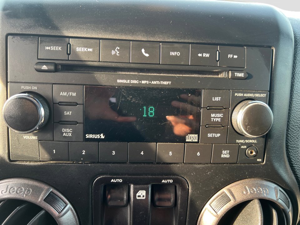 Used 2018 Jeep Wrangler Sport image 21