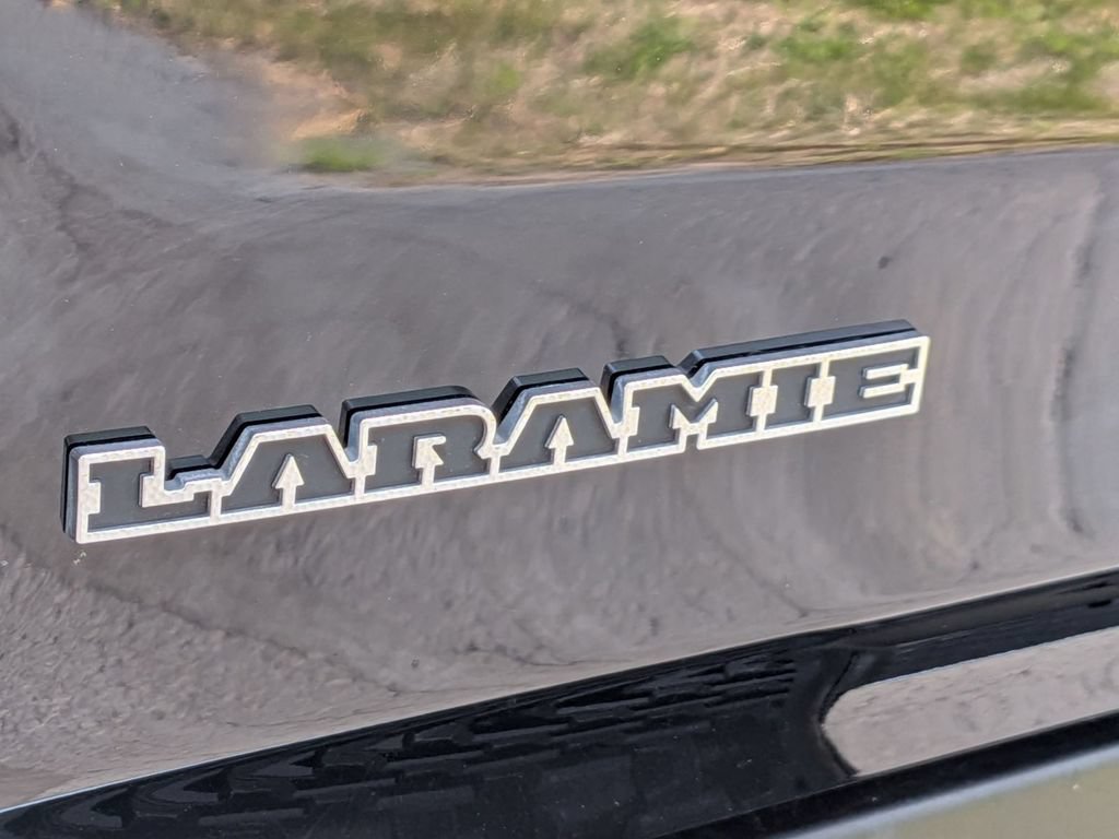 Used 2025 RAM 1500 Laramie AWD/4WD image 11