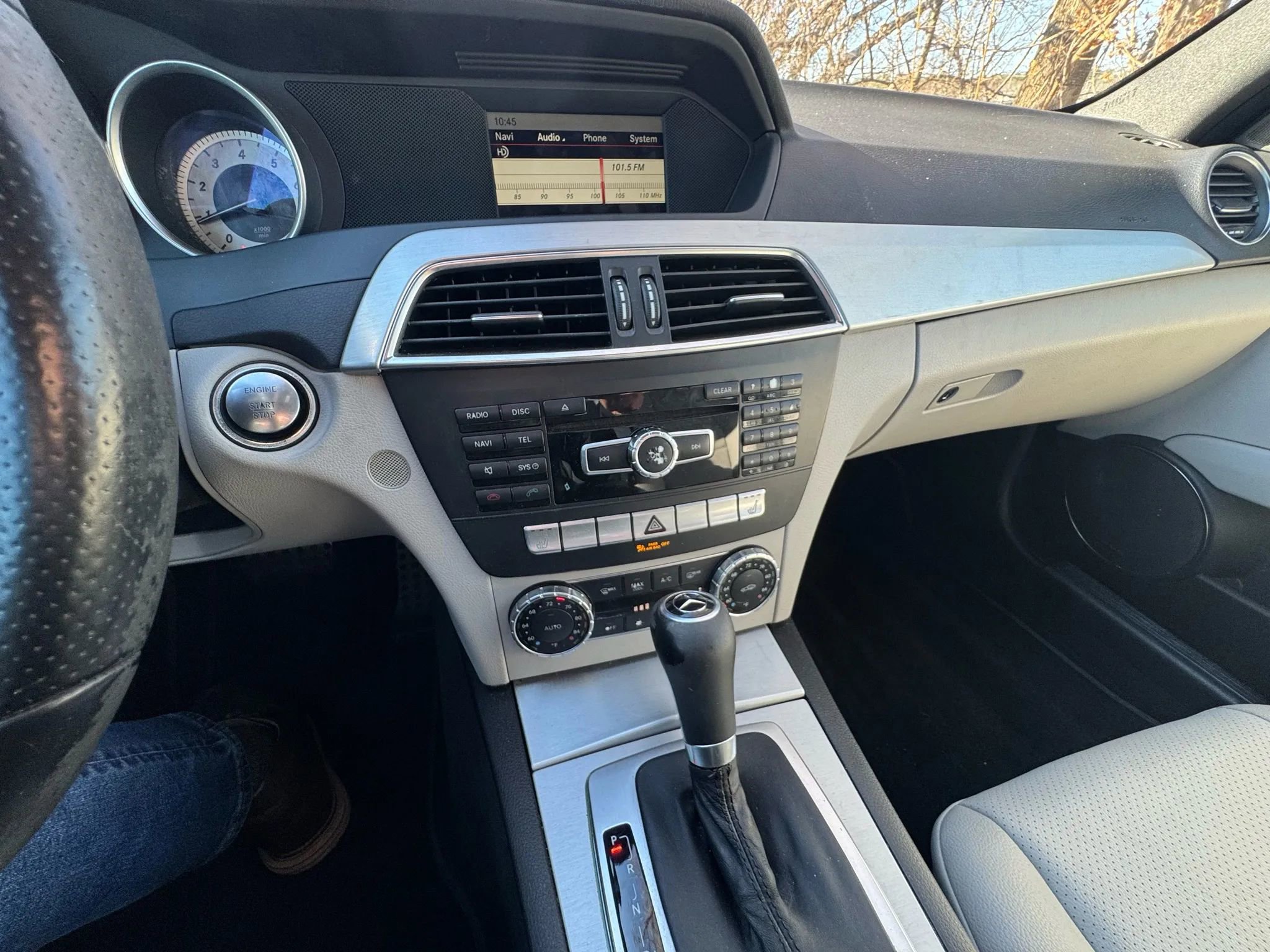 Used 2013 Mercedes-Benz C 250 Sedan image 31