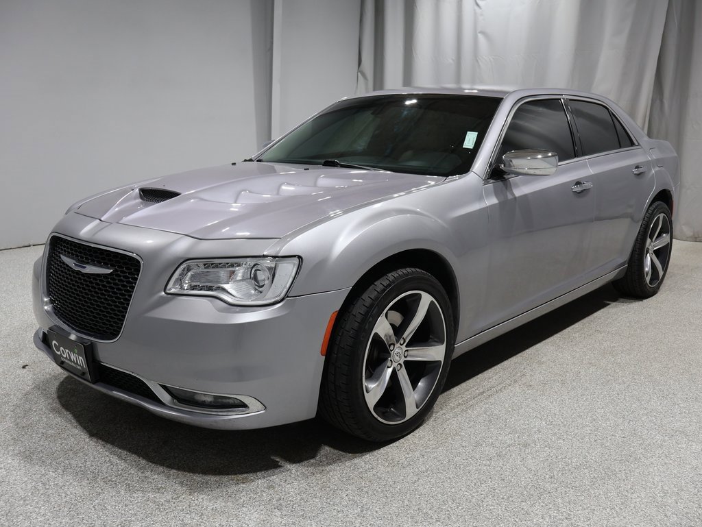 Used 2018 Chrysler 300 Limited image 5