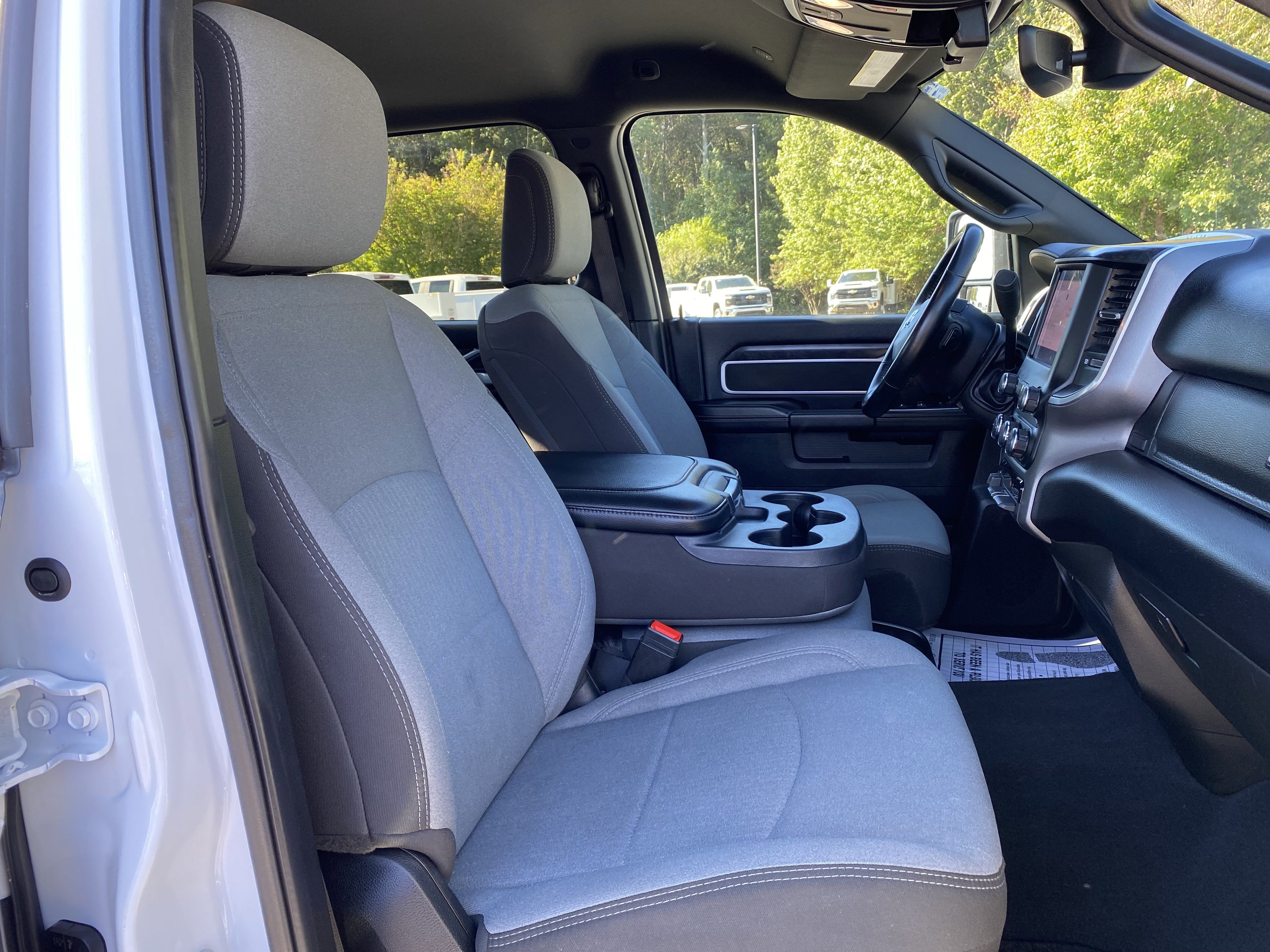 Used 2024 RAM 3500 Big Horn image 32