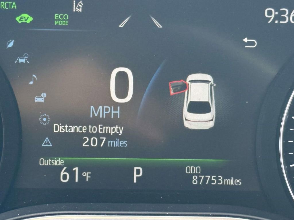 Used 2022 Toyota Avalon XSE w/ Carpet Mat Package (TMS) image 16