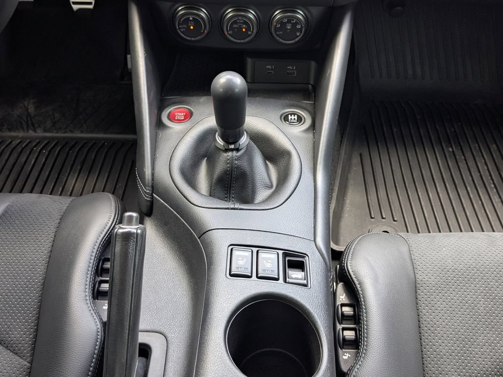 Used 2024 Nissan Z Performance w/ Floor Mat Package RWD image 23