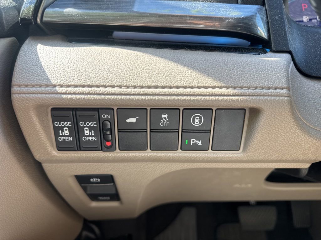 Used 2023 Honda Odyssey Elite image 9