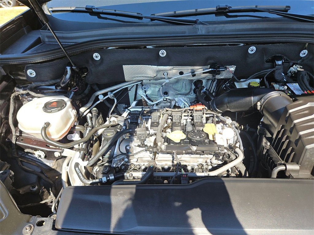 Used 2025 Volkswagen Atlas SE image 31