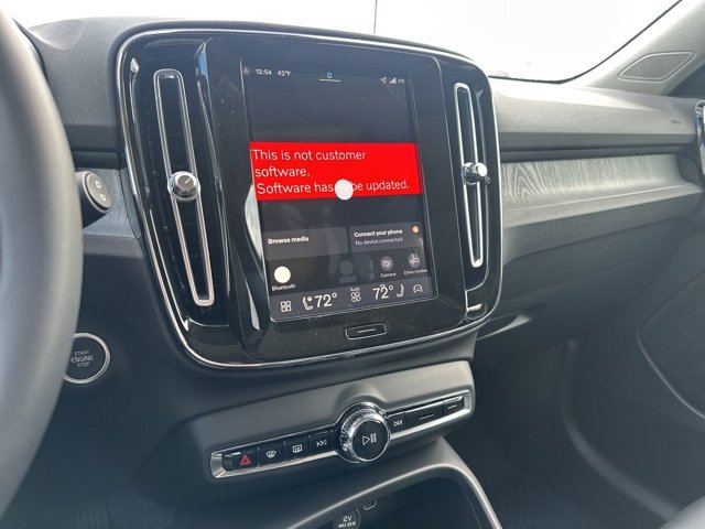 New 2026 Volvo XC40 B5 Plus w/ Protection Package Premier image 15