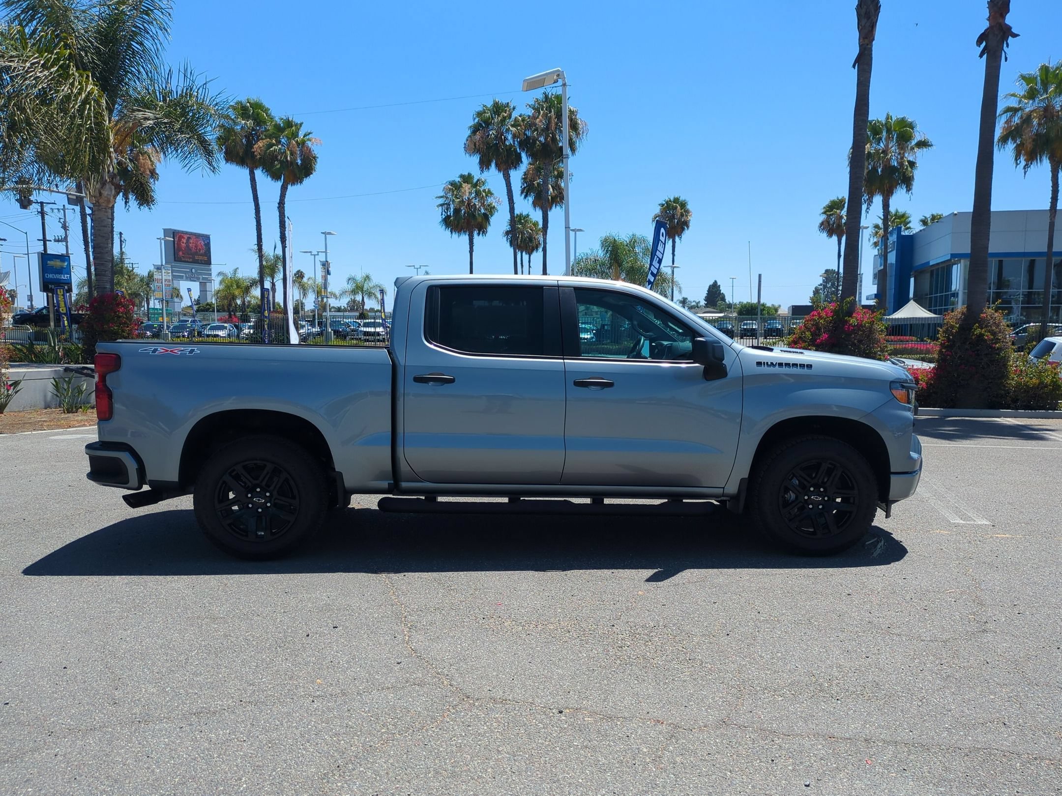 Used 2026 Chevrolet Silverado 1500 Custom w/ Turbomax Blackout Package AWD/4WD image 6