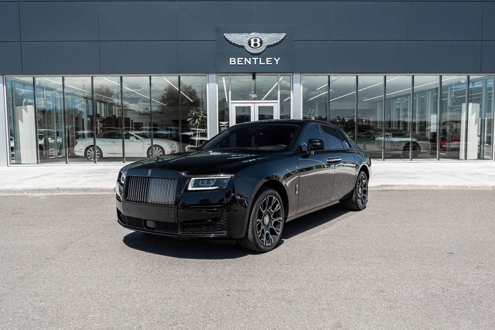 Used 2022 Rolls-Royce Ghost Black Badge image 1