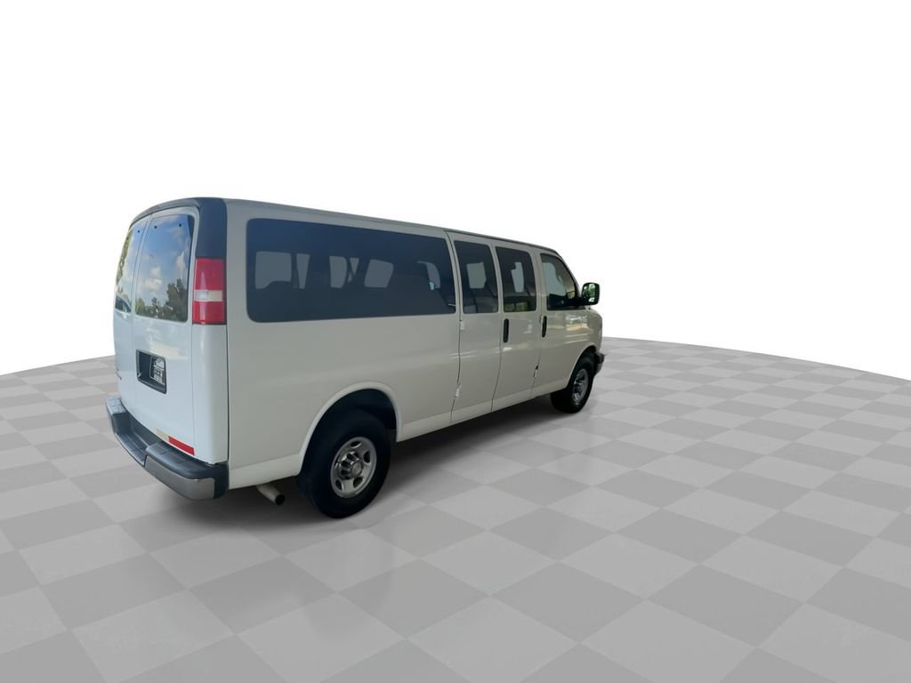 Used 2020 Chevrolet Express 3500 LT w/ LT Preferred Equipment Group RWD image 8