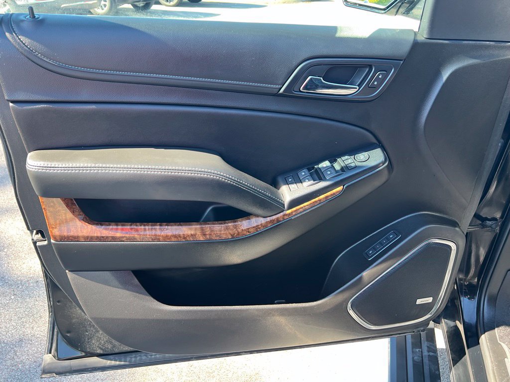 Used 2019 Chevrolet Tahoe Premier AWD/4WD image 16