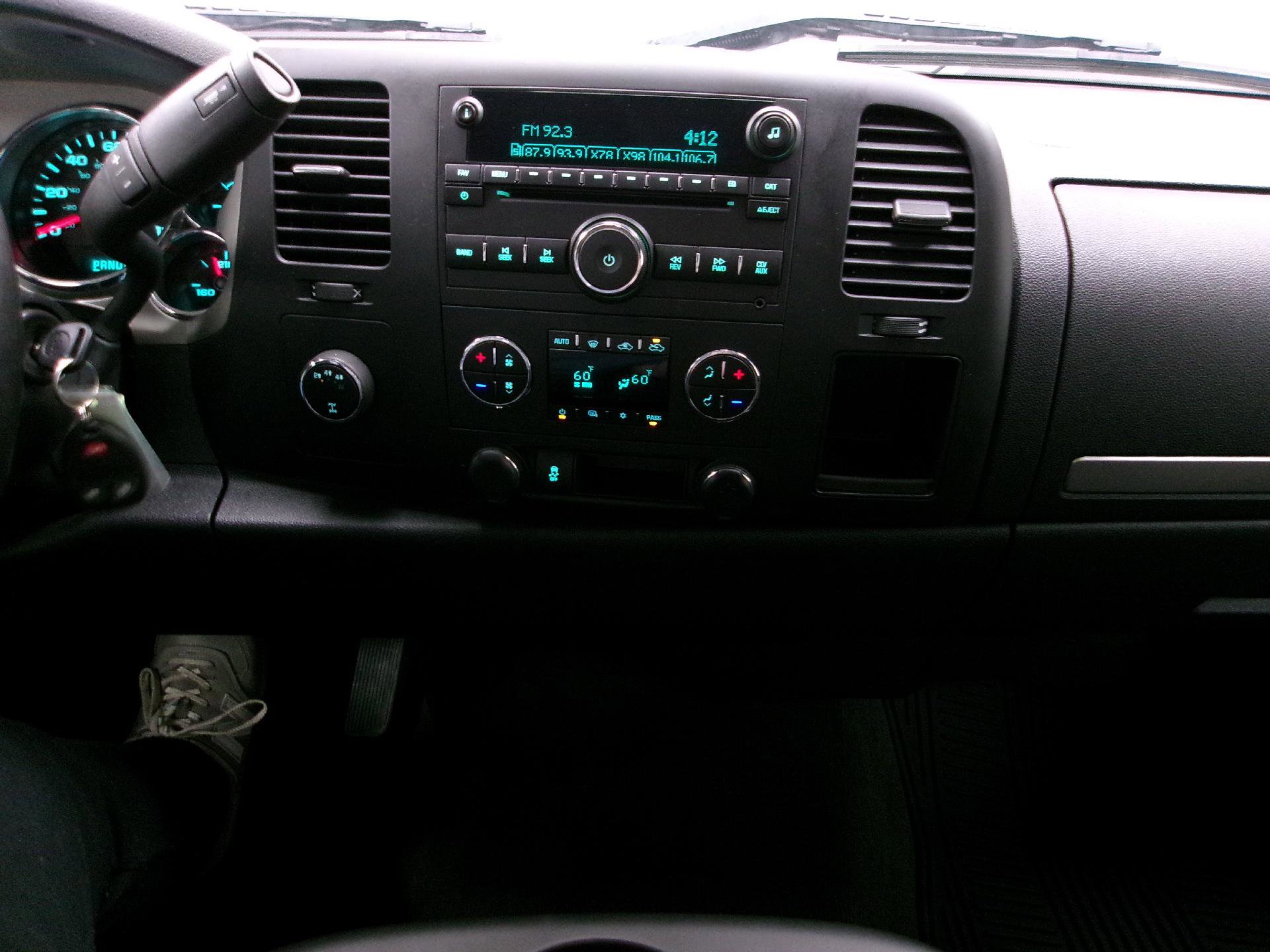 Used 2014 Chevrolet Silverado 2500 LT w/ Interior Plus Package AWD/4WD image 10