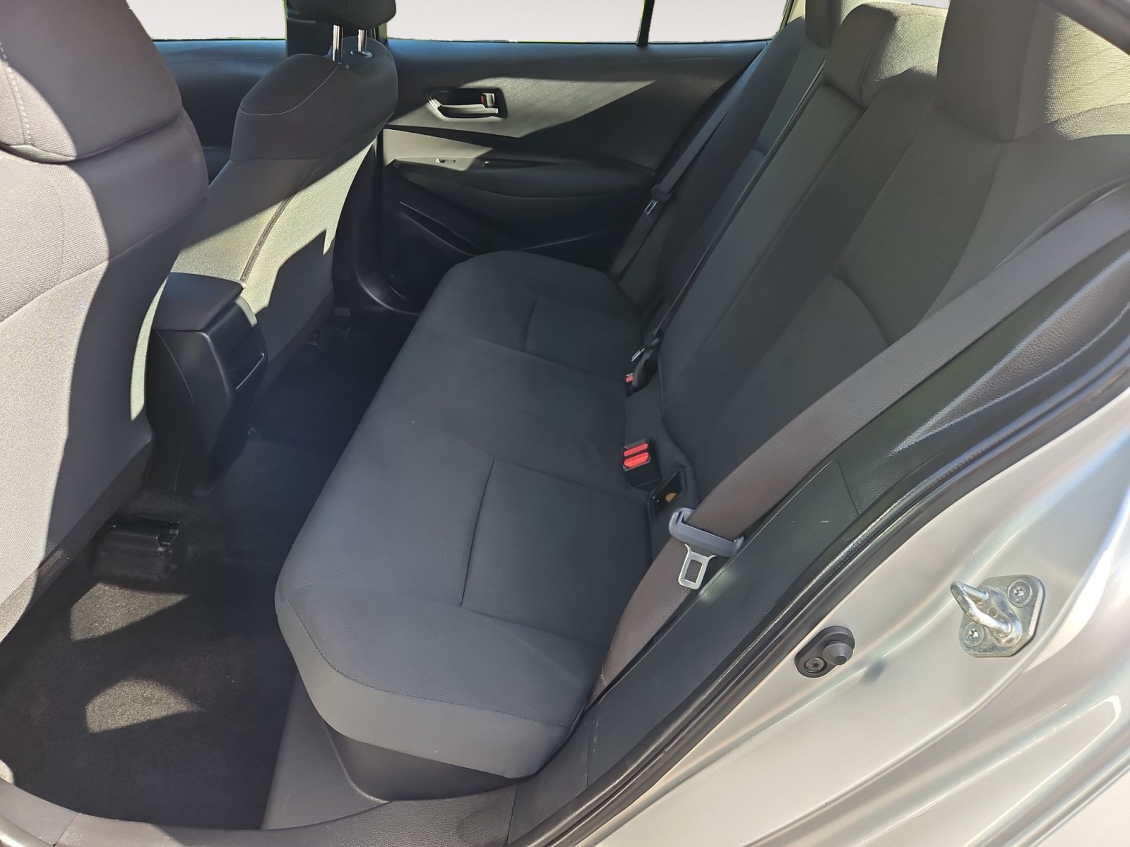 Used 2022 Toyota Corolla LE FWD image 13